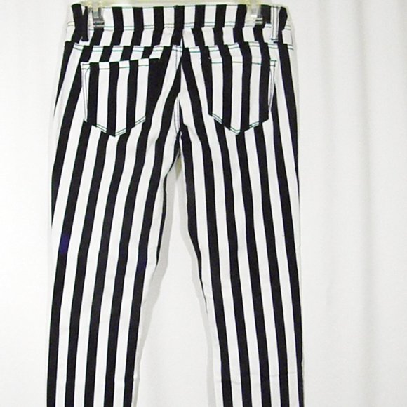 Almost Famous black and white  striped skinny Jeans - Picture 8 of 9